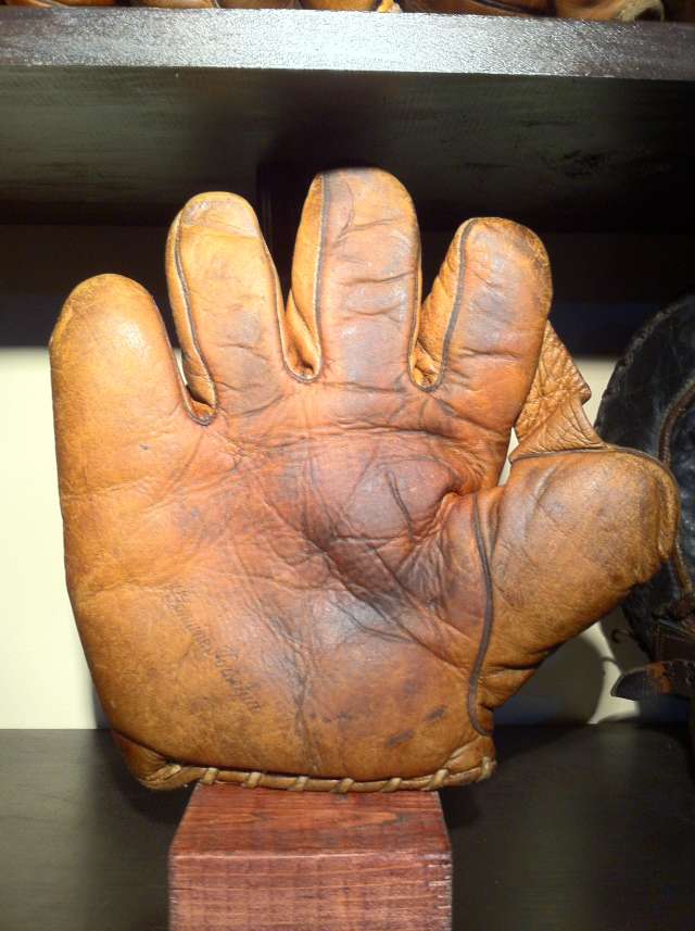 Gambles 1 Inch Web Lefty Front