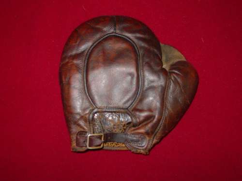 c. 1890's Crescent Full Web Basemitt Back