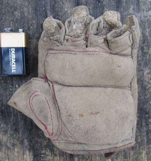 c. 1890's Fingerless Glove Front