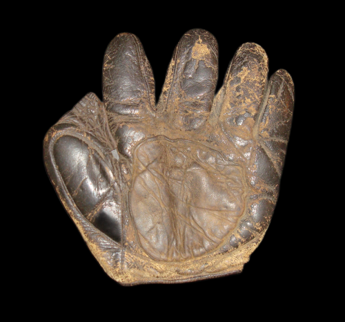 c. 1890's Hook & Eye Back Crescent Glove With Pull Tab Front