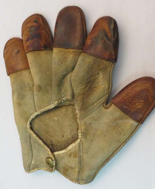 c. 1890's Spalding Tipped Finger Catchers Glove Back