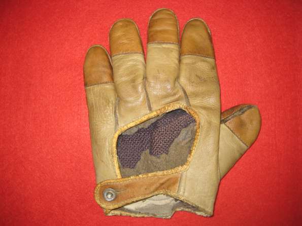 c. 1890's Tipped Finger Catchers Glove Back