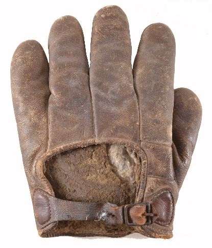 c. 1890's Webless Crescent Glove Back