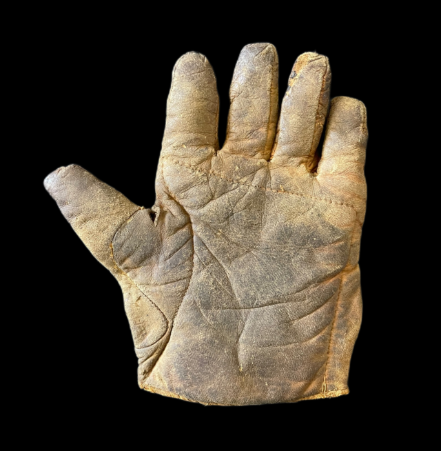 c. 1890's Webless Glove Front