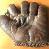 Abercrombie & Fitch Glove Front
