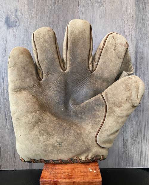 Alex Taylor 27H 1 Inch Web Front