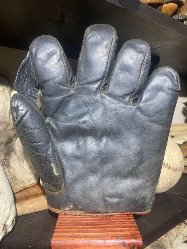 Alex Taylor 32X 1 Inch Web Front