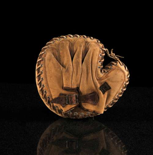 Babe Ruth A.J. Reach Home Run Special Catchers Mitt Back