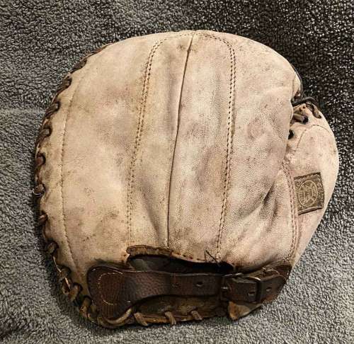 Babe Ruth Reach R Basemitt Back
