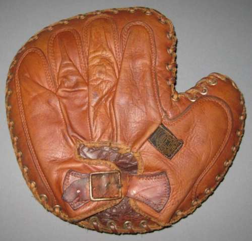 Babe Ruth Reach RC2 Catchers Mitt Back