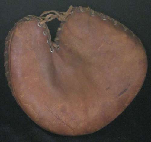 Babe Ruth Reach RC2 Home Run Special Catchers Mitt Front