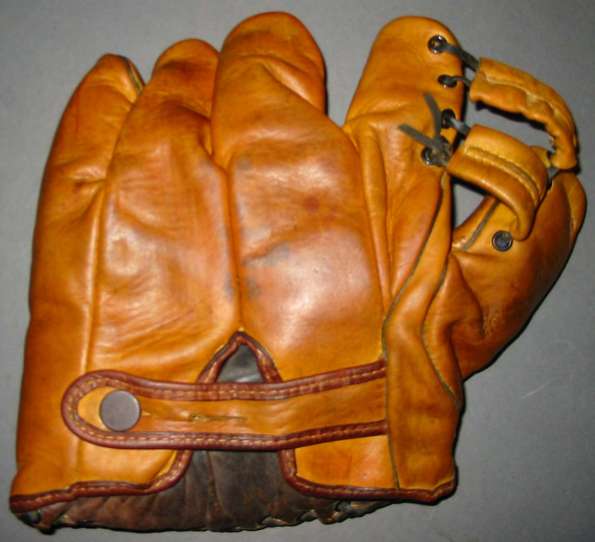 Babe Ruth Spalding Canadian Righty Back