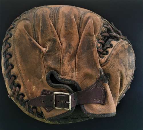 Babe Ruth Spalding Home Run Special Catchers Mitt Back