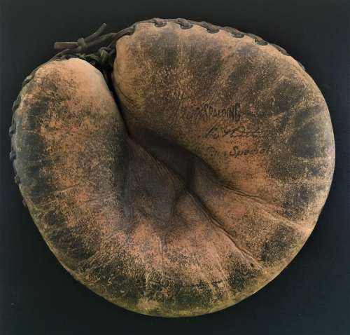 Babe Ruth Spalding Home Run Special Catchers Mitt Front