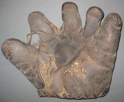 Babe Ruth Spalding No Strap Front