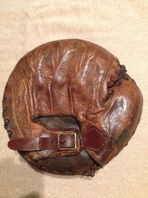 Bon Tober Catchers Mitt Back