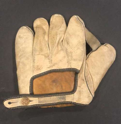 Curtiss Baby Ruth Glove Back