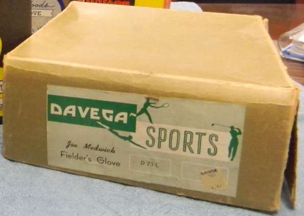 Joe Medwick Davega D73L Box