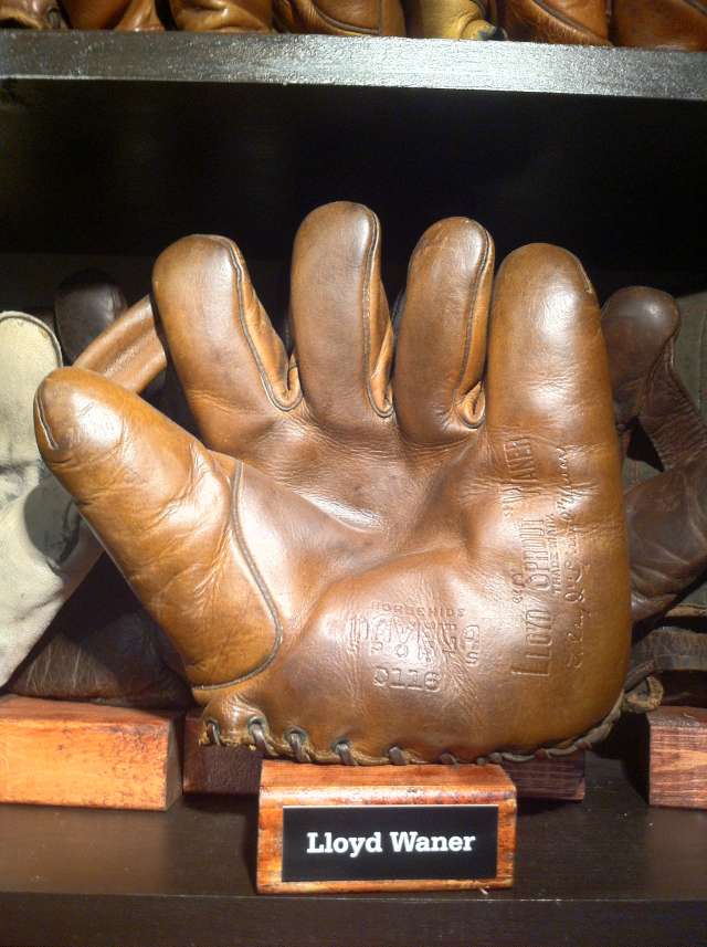 Lloyd Waner Davega D116 Front