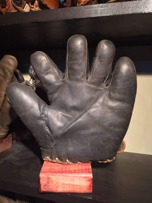 Denkert Grommet Web Front