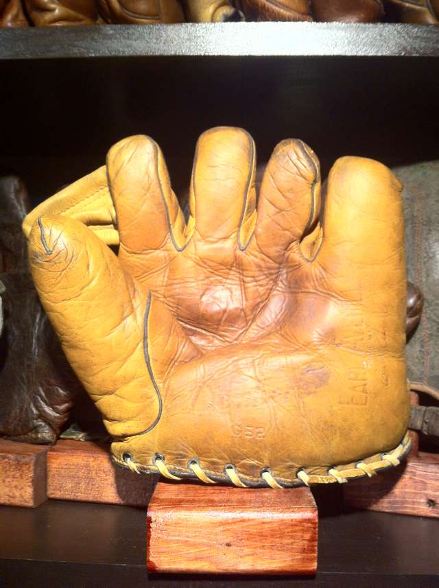 Earl Averill Denkert G52 Front