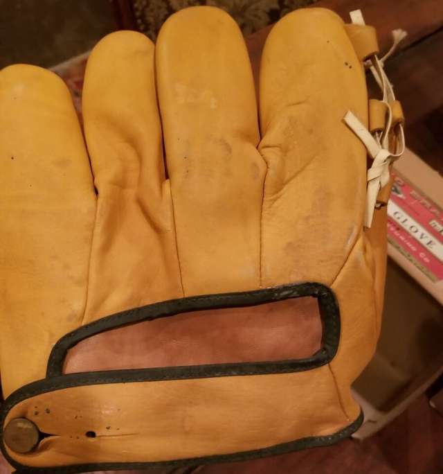 Augie Galan Diamond FG225 Back