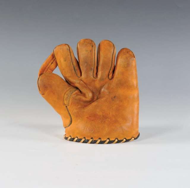 Diamond Buckle Back Glove Front