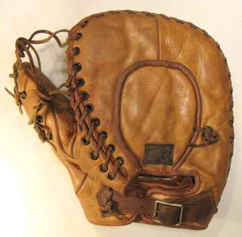 Babe Dahlgren D&M 651 Basemitt Back
