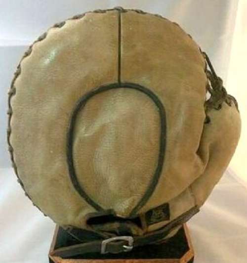 D&M G62 Imperator Basemitt Back