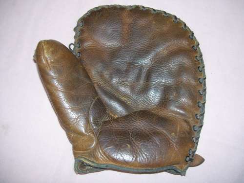 George Kelly D&M 653 Basemitt Front