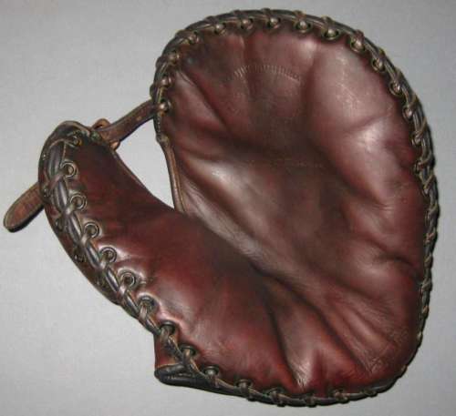 Lou Fonseca D&M 670 Basemitt Front