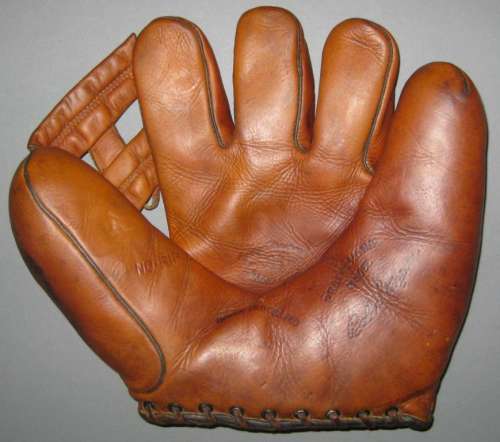 Bob Sturgeon D&M DG328 Front