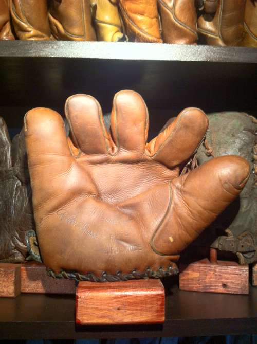 Bobby Doerr D&M DG18 Lefty Front