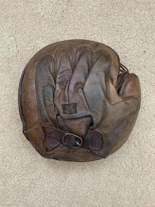 D&M Adjustable Heel Catchers Mitt Back