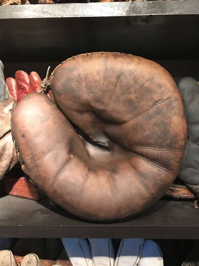 D&M Catchers Mitt Front