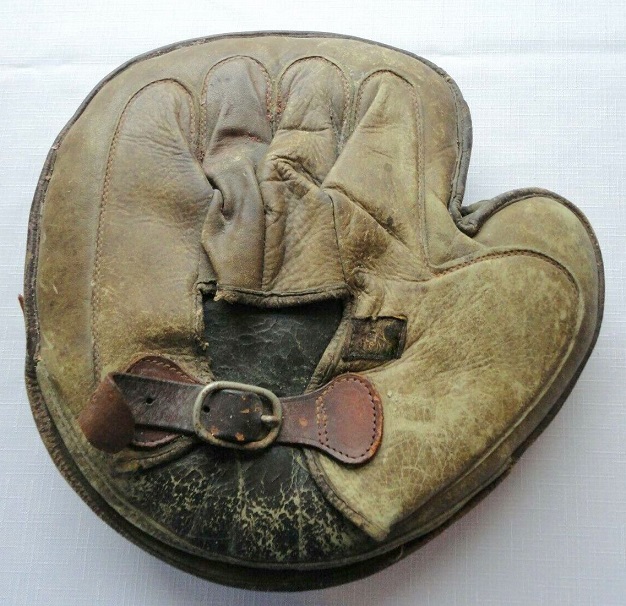 D&M Laced Heel Catchers Mitt Back