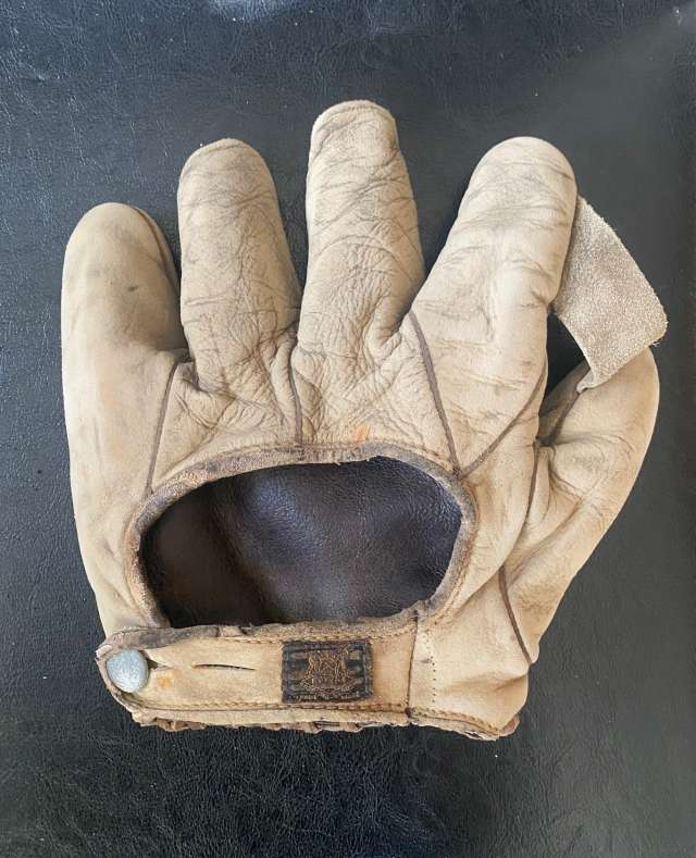 D&M 1 Inch Web White Back