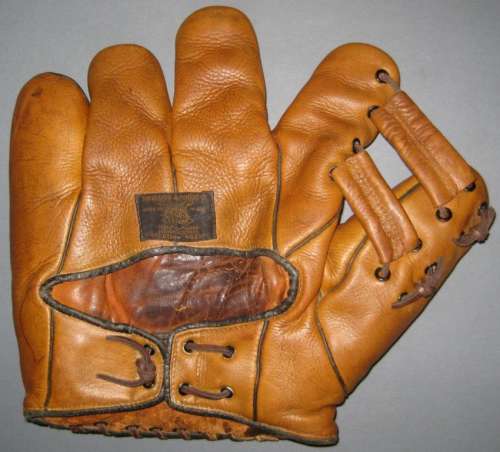 D&M G93 Collegiate Back