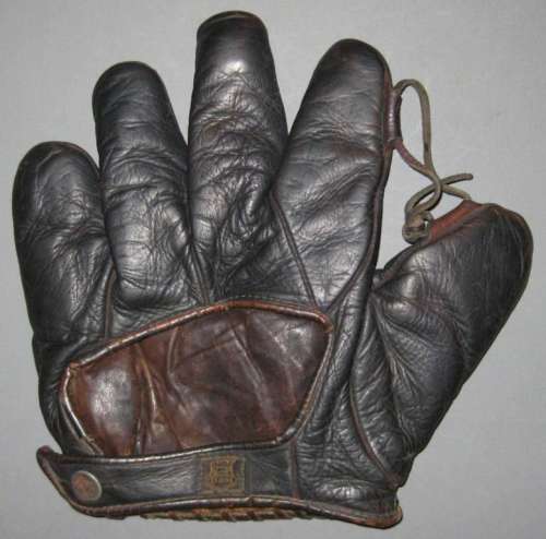 D&M Single Tunnel Loop Black Back