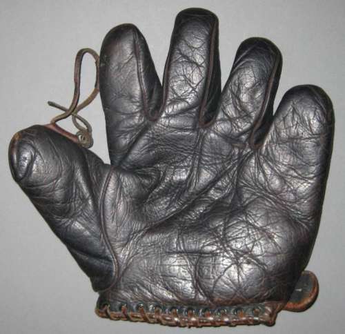 D&M Single Tunnel Loop Black Front