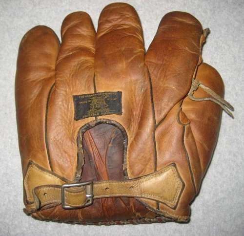 Joe Cronin D&M G84D Back