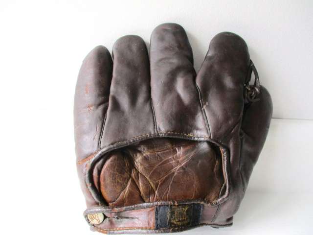 Max Carey D&M G93 Back