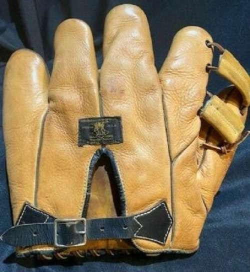 Red Ruffing DM G12 Back