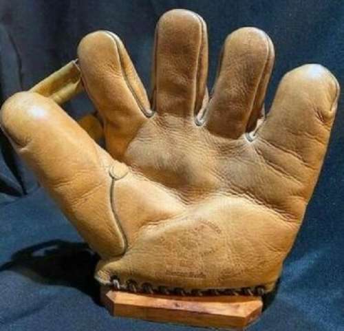 Red Ruffing DM G12 Front