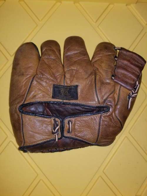 Wes Ferrell D&M G14 Back