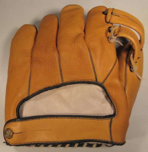 Augie J. Galan Dubow 347 Back