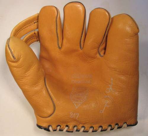 Augie J. Galan Dubow 347 Front