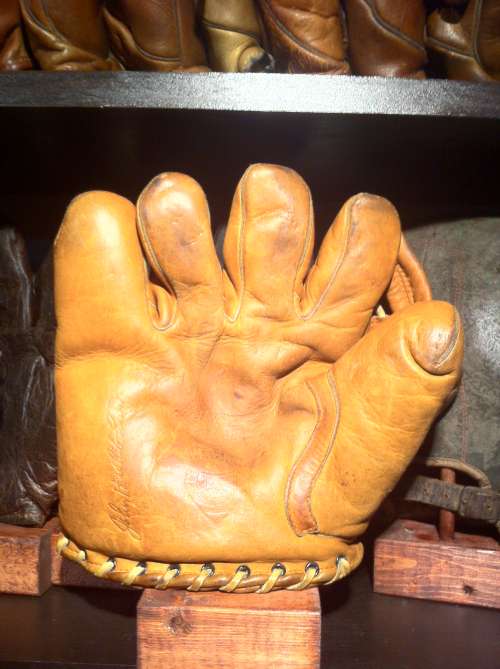 John Whitehead Dubow Lefty Front