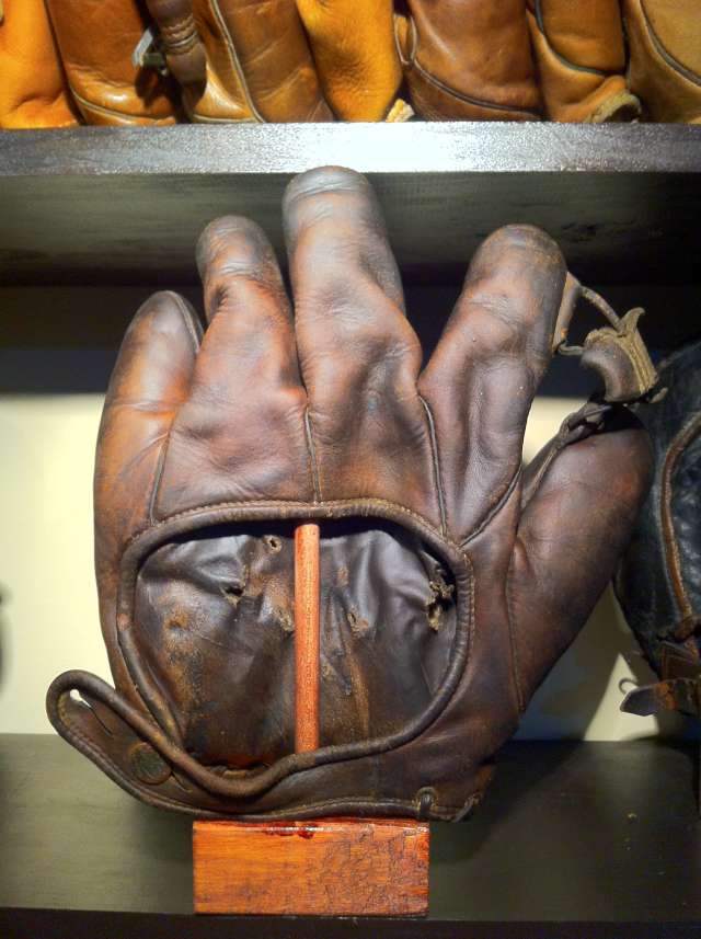 Kiki Cuyler Dubow Back