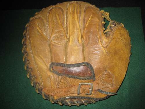 Mickey Livingston Dubow 617 Back
